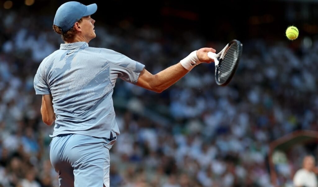 French Open 2026 में सबसे बड़ा उलटफेर, गर्मी से बेहाल Top Seed Jannik Sinner दूसरे दौर में हुए बाहर French Open 2026 में सबसे बड़ा उलटफेर, गर्मी से बेहाल Top Seed Jannik Sinner दूसरे दौर में हुए बाहर