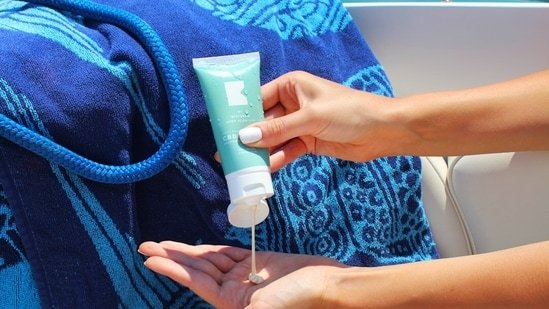 From humid summers to dry winters, dermatologists explain if one sunscreen can work across every Indian skin types From humid summers to dry winters, dermatologists explain if one sunscreen can work across every Indian skin types