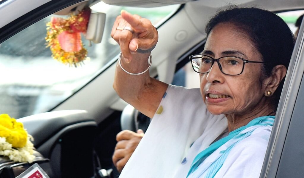 Fuel Price Hike पर भड़की TMC, Suvendu Adhikari से पूछा – क्या हुआ तेरा वादा? Fuel Price Hike पर भड़की TMC, Suvendu Adhikari से पूछा – क्या हुआ तेरा वादा?