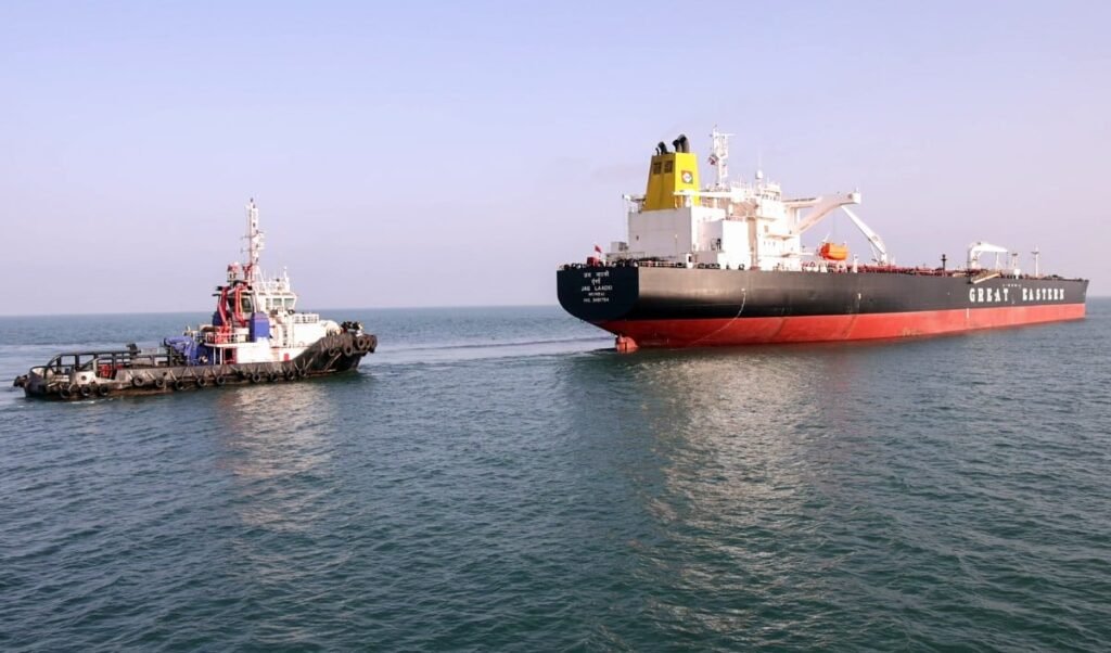 Hormuz Strait पर तनाव खत्म? सूत्रों का दावा- America-Iran में नौसैनिक नाकाबंदी हटाने पर बनी ऐतिहासिक सहमति
