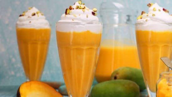 How To Make Healthy Mango Mastani Pune Style Milkshake: A Low-Calorie Summer Cooler For Weight Loss How To Make Healthy Mango Mastani Pune Style Milkshake: A Low-Calorie Summer Cooler For Weight Loss