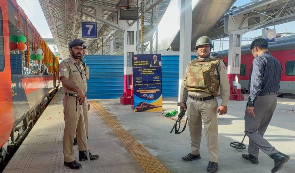 Indian Railways KAVACH System: उत्तरी रेलवे के 1,478 किलोमीटर मार्ग पर ‘कवच’ प्रणाली को मिली मंज़ूरी