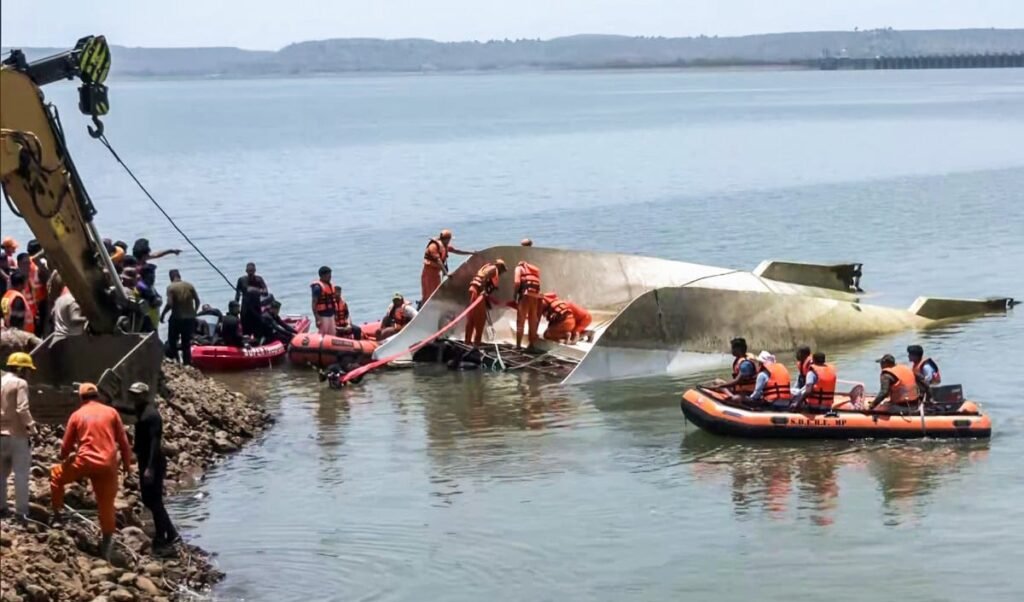Jabalpur Bargi Dam Cruise Accident | मध्य प्रदेश सरकार ने दिए न्यायिक जांच के आदेश, सेवानिवृत्त जस्टिस संजय द्विवेदी करेंगे नेतृत्व Jabalpur Bargi Dam Cruise Accident | मध्य प्रदेश सरकार ने दिए न्यायिक जांच के आदेश, सेवानिवृत्त जस्टिस संजय द्विवेदी करेंगे नेतृत्व