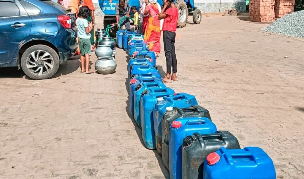 Jaisalmer Water Crisis | जैसलमेर में भीषण लू के बीच गहराया जल संकट! 10 दिनों से सूखे नल, PHED का दावा– 72 घंटे में सामान्य होगी सप्लाई