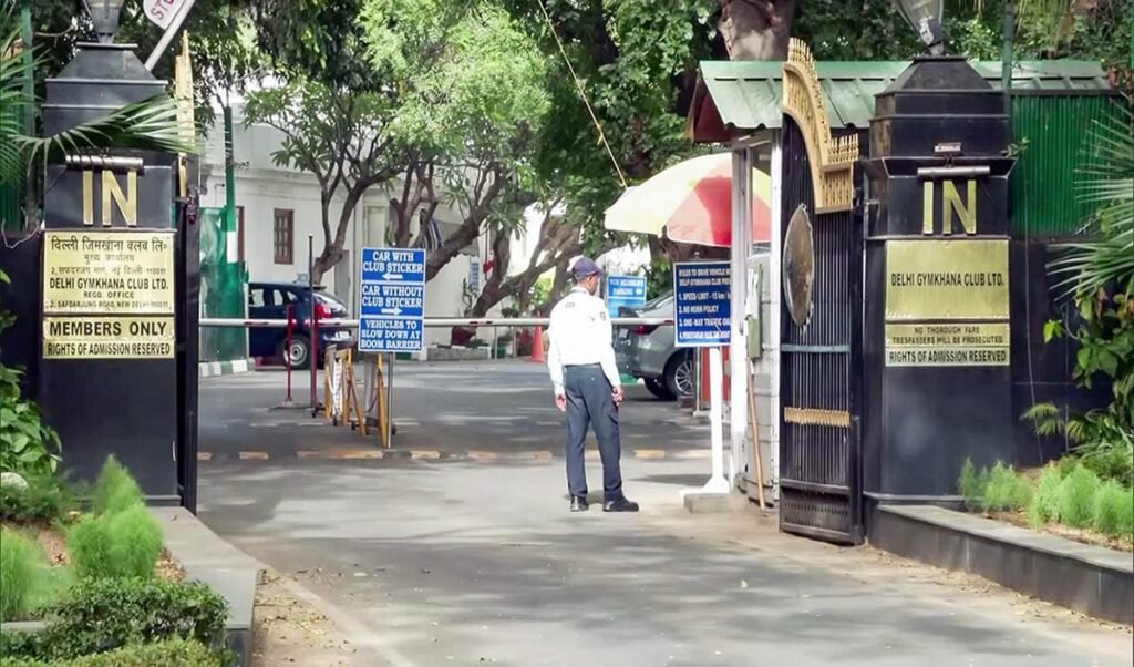 Jan Gan Man: अंग्रेजी मानसिकता की बची हुई रियासत Delhi Gymkhana Club के पीछे क्यों पड़ी मोदी सरकार? अंग्रेजों की ऐशगाह पर चला मोदी का डंडा तो VIPs ने क्यों मचाया हल्ला? Jan Gan Man: अंग्रेजी मानसिकता की बची हुई रियासत Delhi Gymkhana Club के पीछे क्यों पड़ी मोदी सरकार? अंग्रेजों की ऐशगाह पर चला मोदी का डंडा तो VIPs ने क्यों मचाया हल्ला?