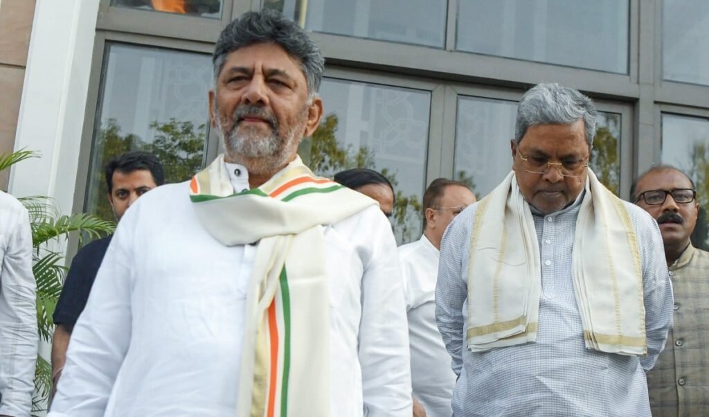 Karnataka में CM Siddaramaiah के इस्तीफे पर Congress हाईकमान का ‘सस्पेंस’ कल होगा खत्म Karnataka में CM Siddaramaiah के इस्तीफे पर Congress हाईकमान का ‘सस्पेंस’ कल होगा खत्म