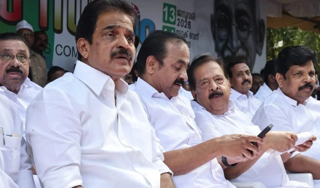 Keralam CM पद पर Congress में घमासान, Satheesan और Venugopal के बीच फंसा पेंच, High Command पर टिकी नजरें Keralam CM पद पर Congress में घमासान, Satheesan और Venugopal के बीच फंसा पेंच, High Command पर टिकी नजरें