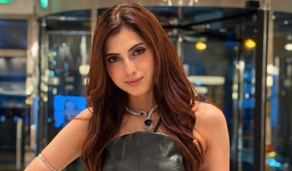 Khatron Ke Khiladi 15: स्टंट देख Farrhana Bhatt बोलीं- Finale में Mars पर भेजेंगे क्या? Post वायरल