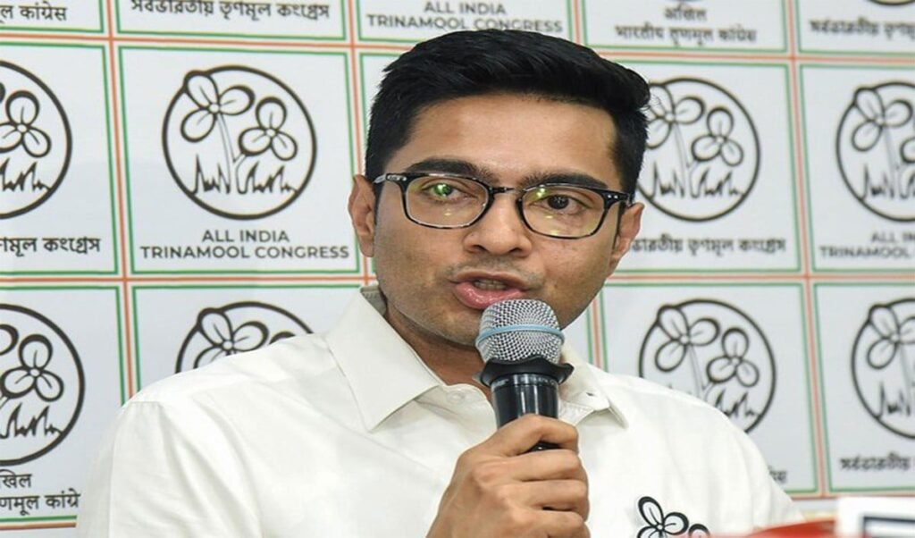 Kolkata में सियासी हलचल, Abhishek Banerjee के घर फिर CID की दस्तक, TMC में हड़कंप Kolkata में सियासी हलचल, Abhishek Banerjee के घर फिर CID की दस्तक, TMC में हड़कंप