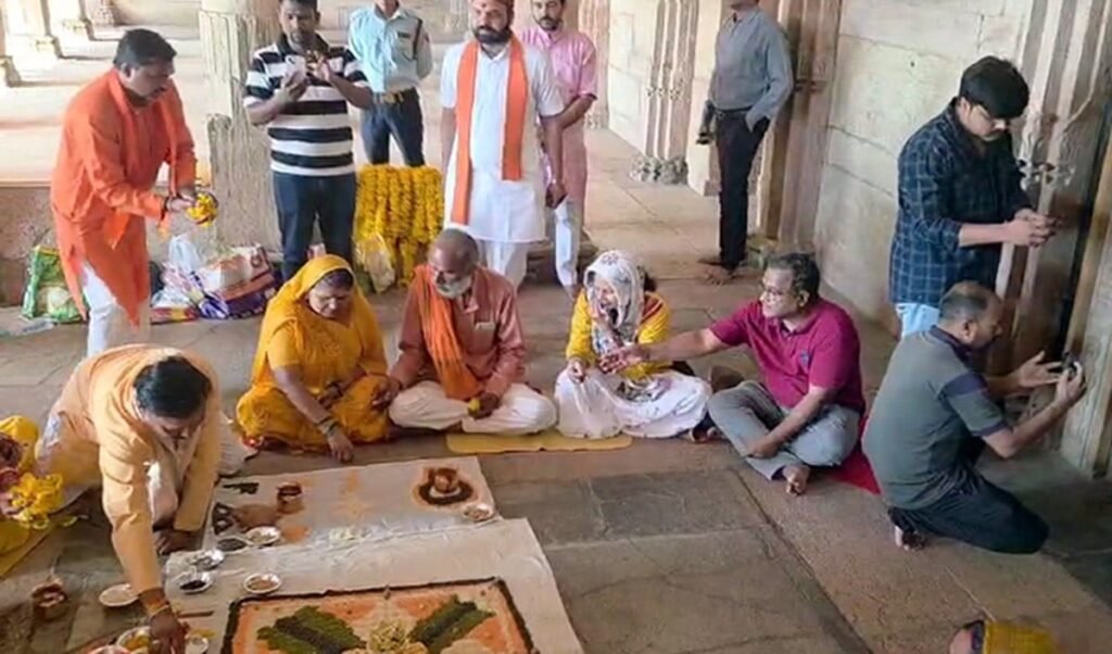 MP की Bhojshala अब सरस्वती मंदिर, High Court Verdict के बाद गूंजे जयकारे, शुरू हुई पूजा