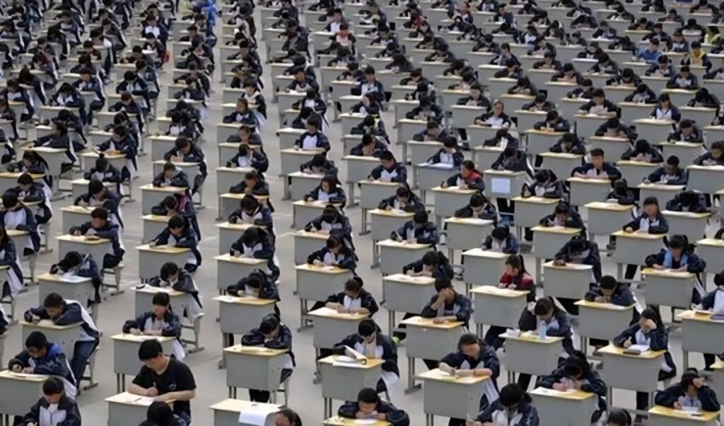 NEET Exam विवाद: China के ‘Gaokao’ से क्यों सबक नहीं लेता भारत का Education System?