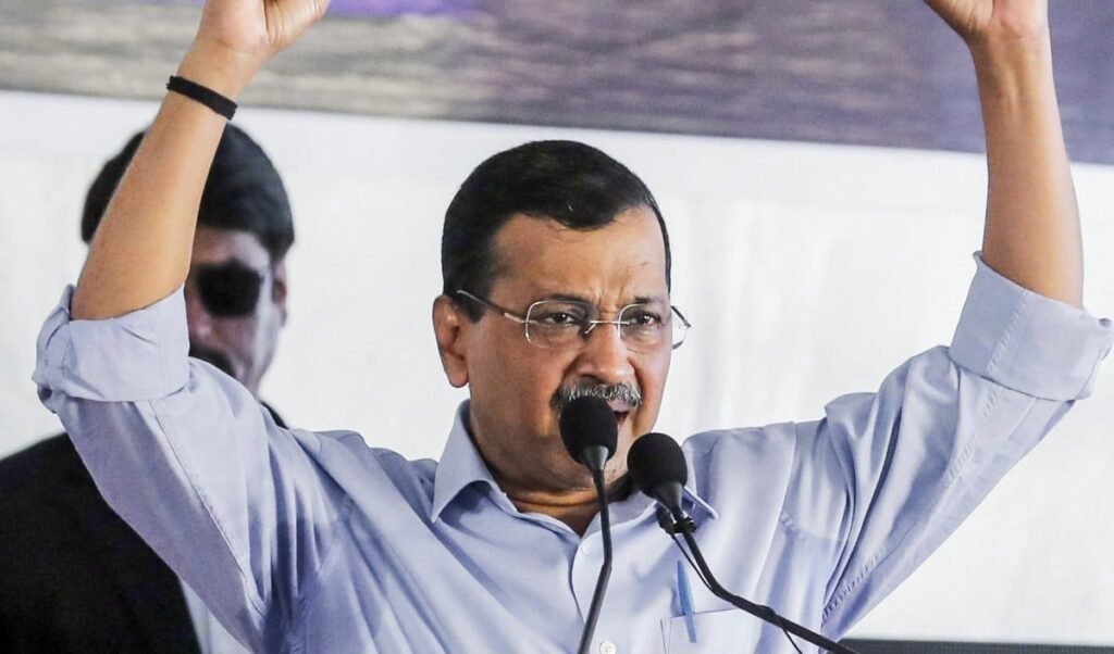 NEET Free Bus: Kejriwal ने Delhi CM पर कसा तंज, मुफ्त यात्रा पर श्रेय की होड़ NEET Free Bus: Kejriwal ने Delhi CM पर कसा तंज, मुफ्त यात्रा पर श्रेय की होड़