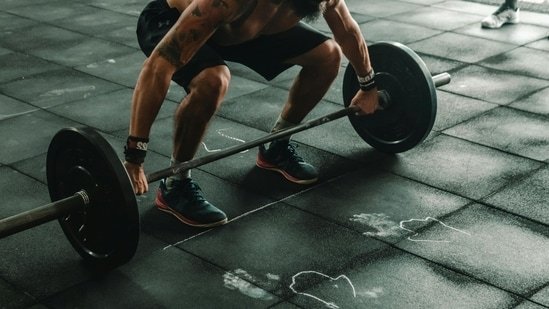 Orthopaedic surgeon shares 5 workouts to avoid in the gym to lower injury risks Orthopaedic surgeon shares 5 workouts to avoid in the gym to lower injury risks