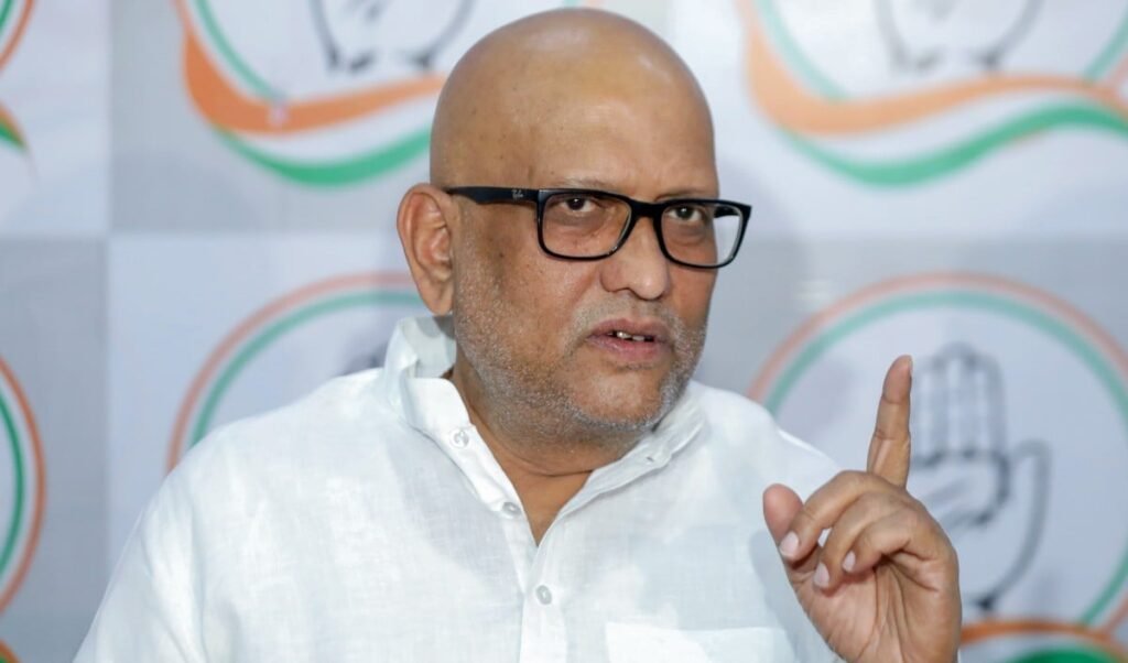 PM Modi पर विवादित बयान, UP Congress चीफ Ajay Rai के खिलाफ Mahoba में FIR दर्ज PM Modi पर विवादित बयान, UP Congress चीफ Ajay Rai के खिलाफ Mahoba में FIR दर्ज
