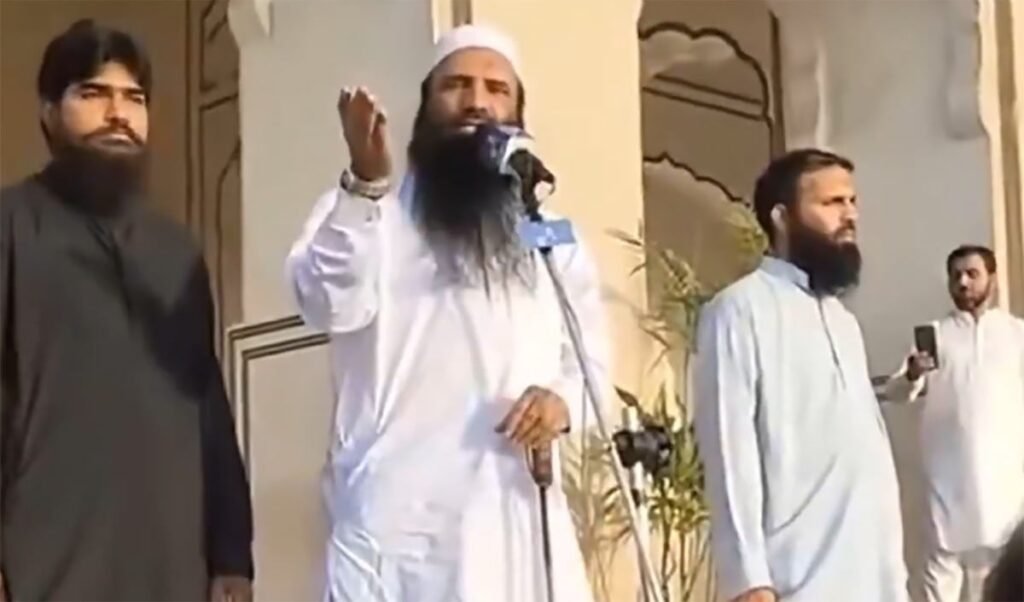 Pakistan में बड़ी बगावत, Lashkar उप-प्रमुख Saifullah Kasuri ने Shehbaz Sharif और Asim Munir को दी खुली धमकी