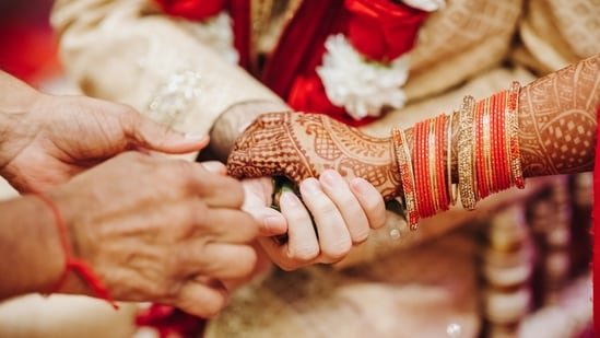 Psychiatrist shares best gift parents can give a daughter isn’t grand wedding but power to walk out of abusive marriage Psychiatrist shares best gift parents can give a daughter isn’t grand wedding but power to walk out of abusive marriage