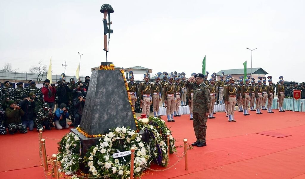 Pulwama Attack का मास्टरमाइंड Hamza Burhan PoK में ढेर, Pahalgam Attack से जुड़ा सच भी सामने आया Pulwama Attack का मास्टरमाइंड Hamza Burhan PoK में ढेर, Pahalgam Attack से जुड़ा सच भी सामने आया