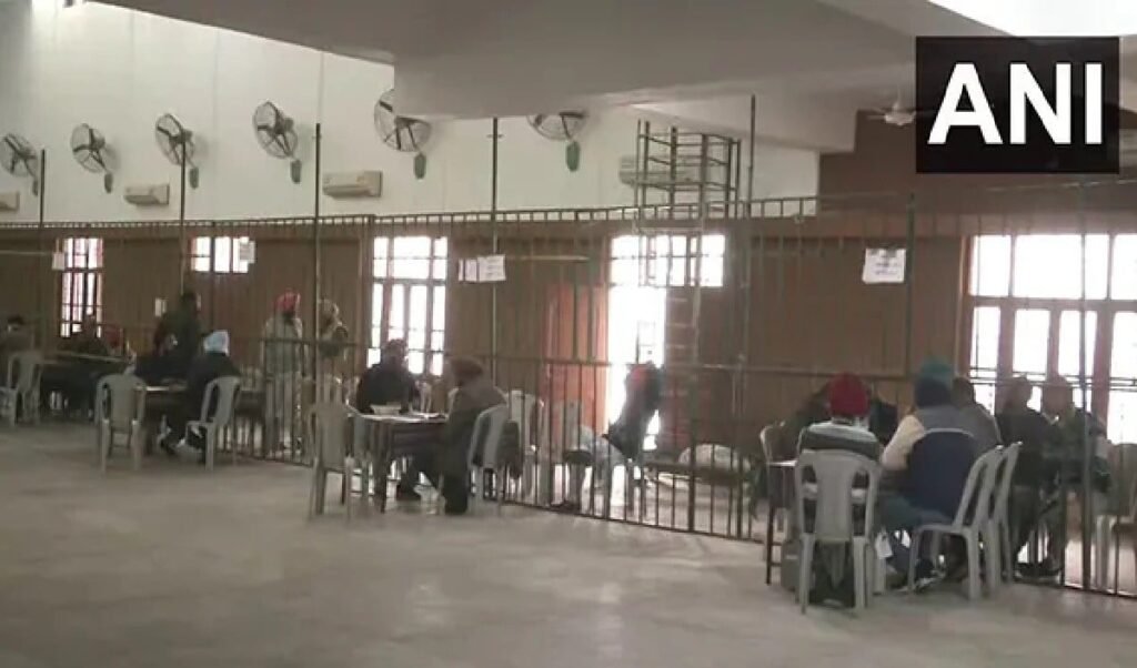 Punjab निकाय चुनाव में AAP का ‘झाड़ू’ चला, 200+ वार्ड जीतकर विपक्ष को किया क्लीन स्वीप Punjab निकाय चुनाव में AAP का ‘झाड़ू’ चला, 200+ वार्ड जीतकर विपक्ष को किया क्लीन स्वीप