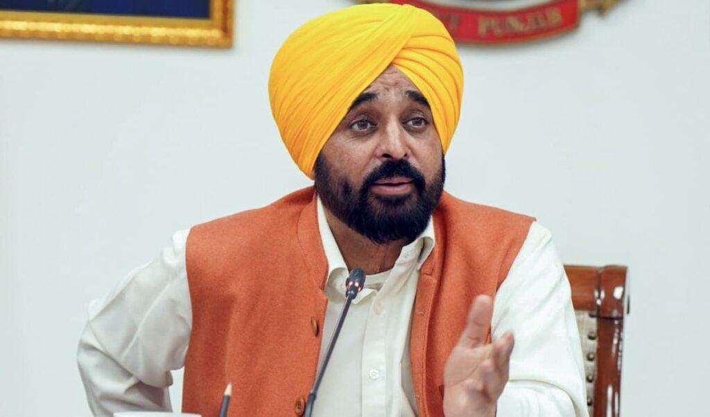 Punjab में राजनीतिक भूचाल: राष्ट्रपति से मिलेंगे भगवंत मान; ‘आप’ के 7 राज्यसभा सांसदों ने थामा था भाजपा का दामन
