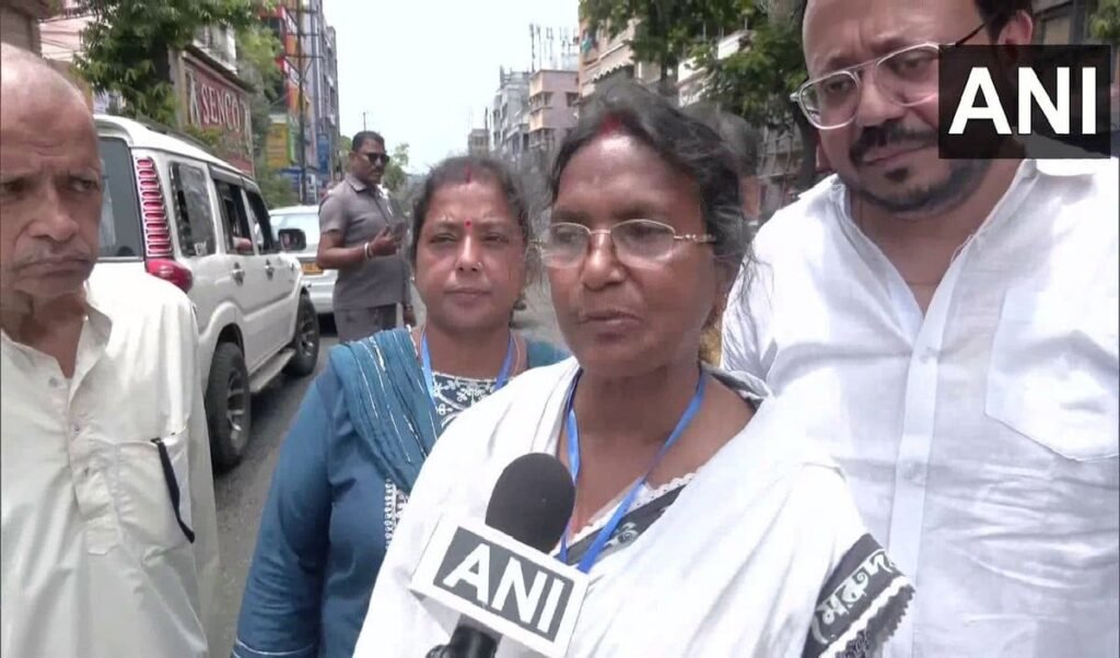 RG Kar रेप पीड़िता की मां पनिहाटी सीट से क्या जीत रहीं हैं चुनाव? TMC से कौन दे रहा टक्कर
