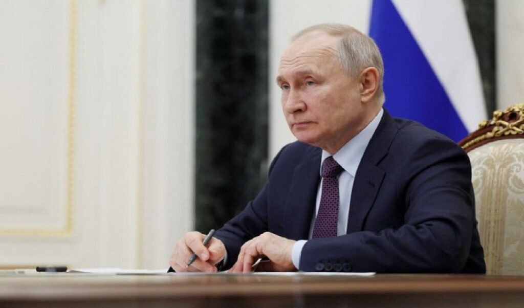Russia ने यूक्रेन वॉर में जबरन फौजी बनाया, 49 भारतीयों की मौत Russia ने यूक्रेन वॉर में जबरन फौजी बनाया, 49 भारतीयों की मौत