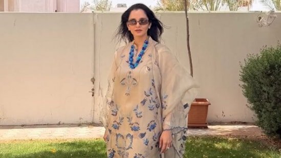Sania Mirza celebrates Eid in style, wears elegant floral suit by Pakistani fashion designer: Here’s how much it costs Sania Mirza celebrates Eid in style, wears elegant floral suit by Pakistani fashion designer: Here’s how much it costs