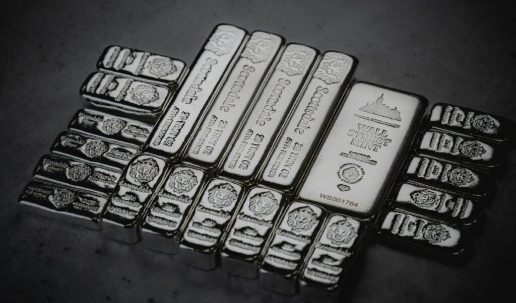 Silver Import पर मोदी सरकार की बड़ी सख्ती, 'Restricted' लिस्ट में आई चांदी, अब लाइसेंस जरूरी।