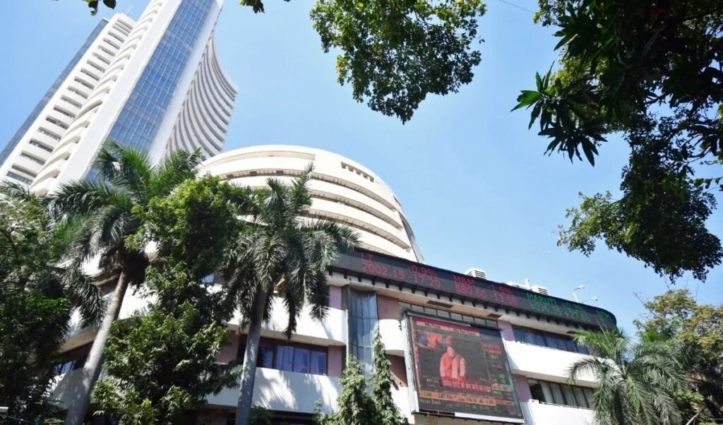Stock Market में बड़ी गिरावट, Midcap-Smallcap शेयरों में सुनामी, Investors के लाखों करोड़ स्वाहा