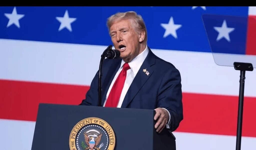 Strait of Hormuz पर Trump का Iran को अल्टीमेटम, कहा- शर्तें नहीं मानीं तो होगी बमबारी