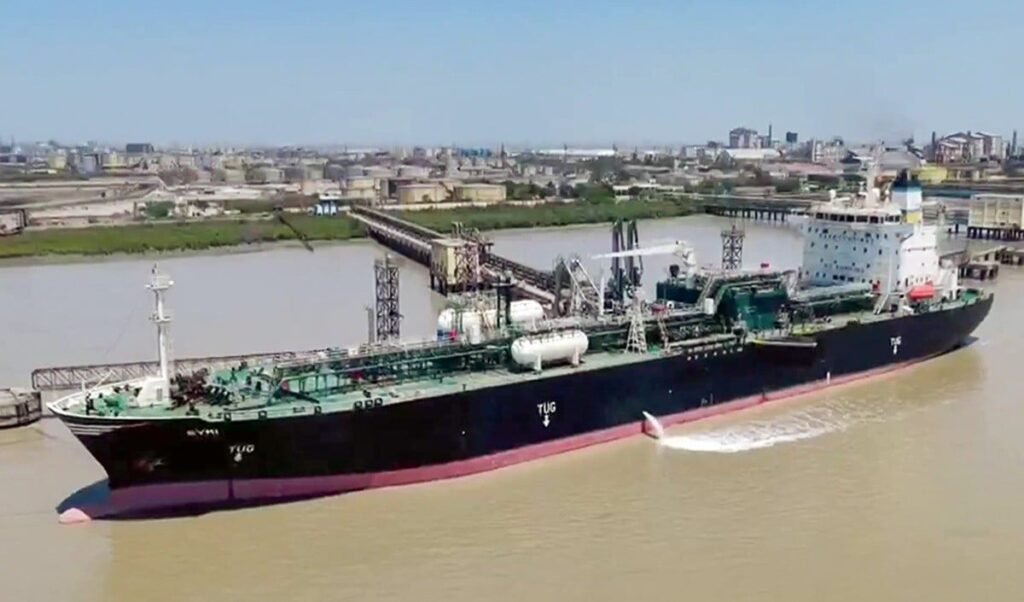 Strait of Hormuz में भारी तनाव के बीच भारत की बड़ी कामयाबी, Qatar से 20,000 टन LPG लेकर पहुंचा पोत