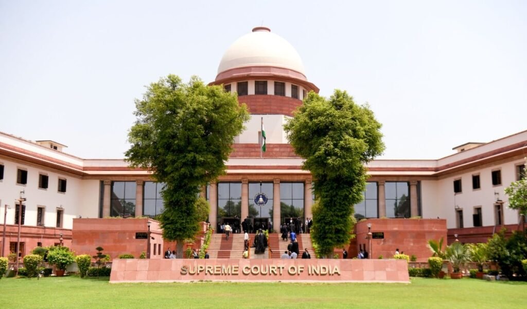 Supreme Court का बड़ा आदेश: SIR में नाम हटने से नागरिकता खत्म नहीं होती, चुनाव आयोग का अधिकार बरकरार Supreme Court का बड़ा आदेश: SIR में नाम हटने से नागरिकता खत्म नहीं होती, चुनाव आयोग का अधिकार बरकरार