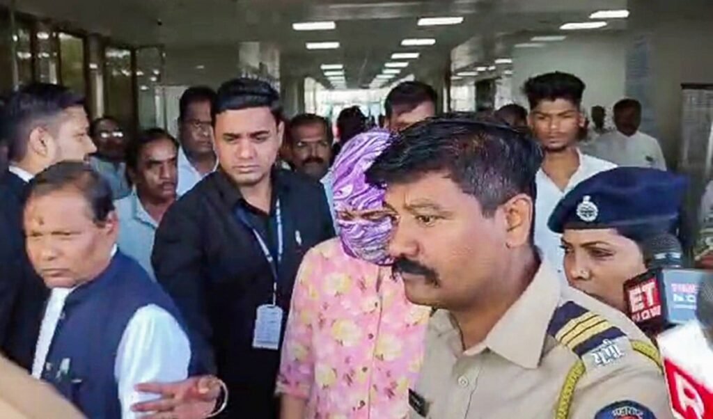 TCS Nashik Case | 25 दिनों की लुका-छिपी के बाद मुख्य आरोपी निदा खान गिरफ्तार, मलेशिया तक जुड़े हैं तार | Nida Khan Arrest