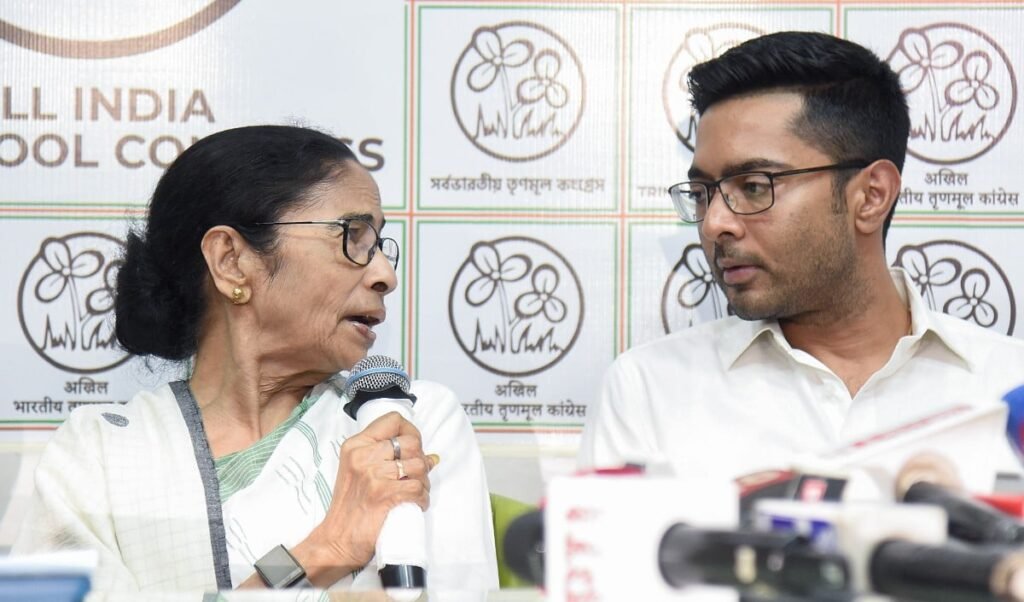 TMC का ‘Cockroaches को पूरा समर्थन’ बयान, Mamata-Abhishek ने CJP को दिया सपोर्ट