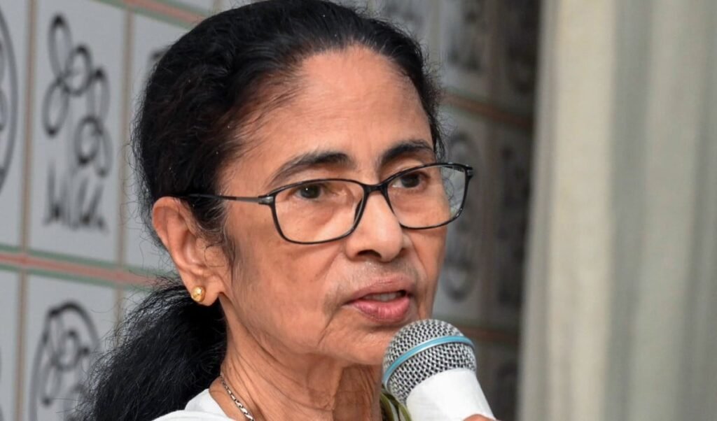 TMC नेताओं के Party छोड़ने की अटकलों पर Mamata Banerjee का साफ संदेश- ‘जो जाना चाहते हैं, जाएं’