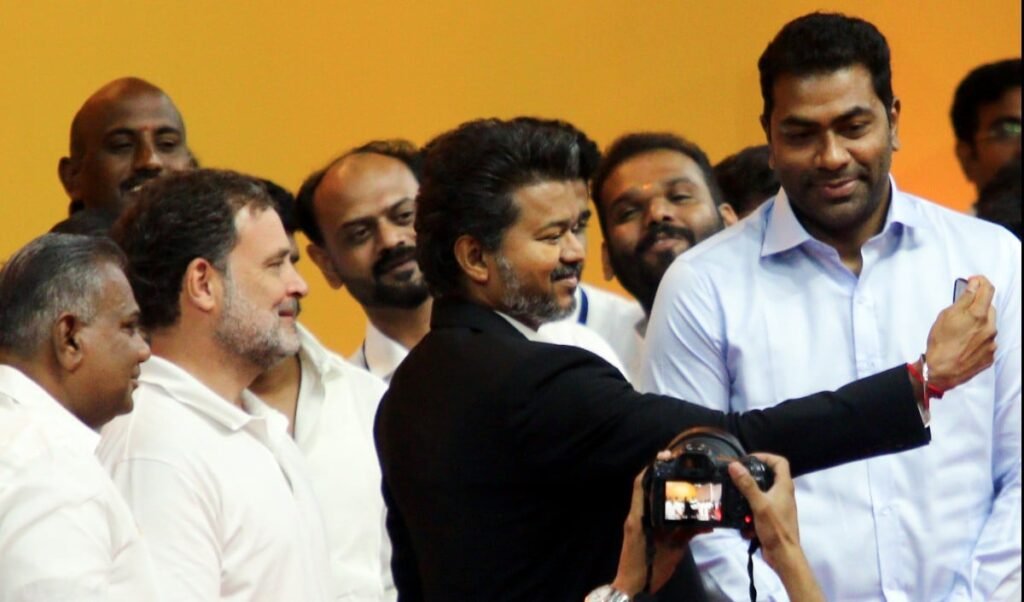 Tamil Nadu: CM Vijay का बड़ा फैसला, Perambur सीट रखी, Tiruchirappalli से दिया इस्तीफा Tamil Nadu: CM Vijay का बड़ा फैसला, Perambur सीट रखी, Tiruchirappalli से दिया इस्तीफा