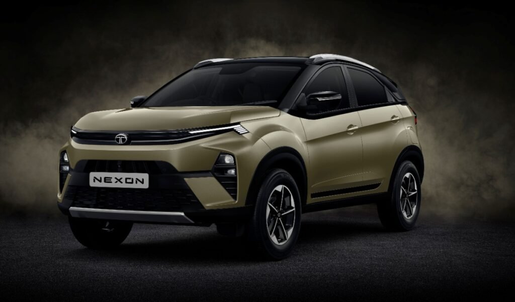 Tata Motors का बड़ा धमाका: अब 10 लाख से कम में Panoramic Sunroof वाली Nexon हुई लॉन्च
