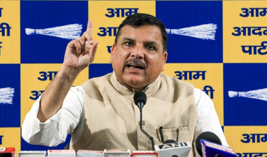 Trump के कहने पर बढ़ रही Fuel Price? AAP के Sanjay Singh का Modi सरकार पर बड़ा हमला