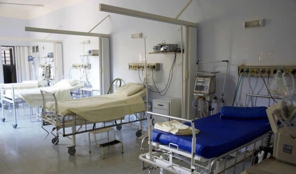 UP के Kannauj में प्रसाद में ऐसा क्या था? सत्यनारायण कथा के बाद 62 लोग Hospital में भर्ती
