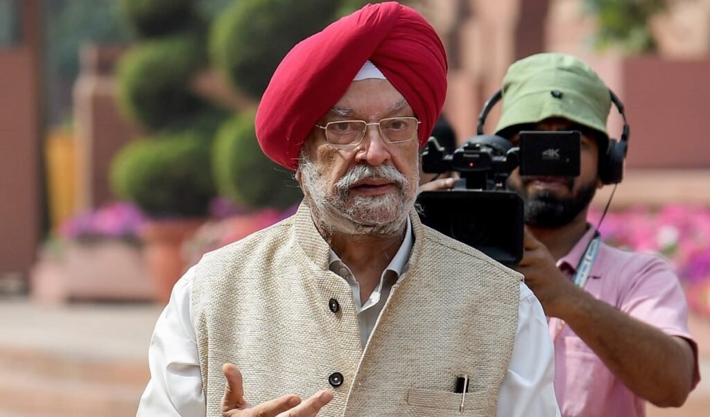 West Asia संकट के बीच Hardeep Puri का बड़ा आश्वासन, देश में Fuel की कमी नहीं, बढ़ा LPG उत्पादन West Asia संकट के बीच Hardeep Puri का बड़ा आश्वासन, देश में Fuel की कमी नहीं, बढ़ा LPG उत्पादन
