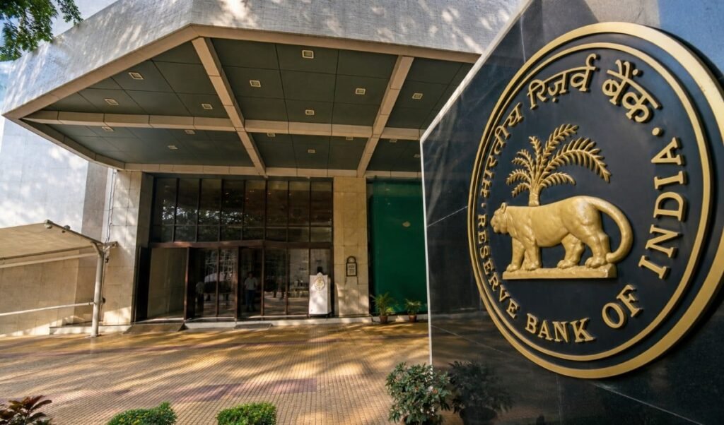 West Asia संकट पर RBI Governor का अलर्ट, लंबा खिंचा तो बढ़ेंगे Petrol-Diesel के दाम! West Asia संकट पर RBI Governor का अलर्ट, लंबा खिंचा तो बढ़ेंगे Petrol-Diesel के दाम!