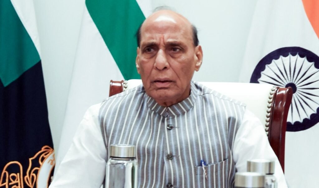 West Asia संकट पर Rajnath Singh की बैठक, सरकार का संदेश- Fuel Supply है, Panic की जरूरत नहीं West Asia संकट पर Rajnath Singh की बैठक, सरकार का संदेश- Fuel Supply है, Panic की जरूरत नहीं