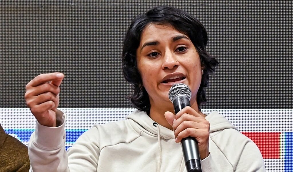 Wrestling में Vinesh Phogat का Comeback, Gonda में 'खतरे' की आशंका पर सरकार को घेरा