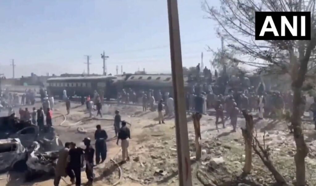bla suicide attack on pakistan train kills 24