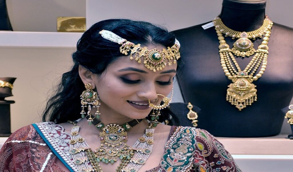 customers flock to old gold exchange schemes customers flock to old gold exchange schemes