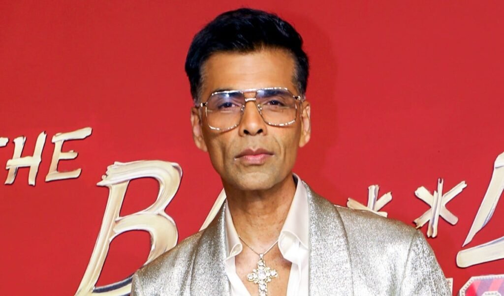 karan johar unfollows shah rukh khan and alia bhatt keeps only priyanka chopra karan johar unfollows shah rukh khan and alia bhatt keeps only priyanka chopra