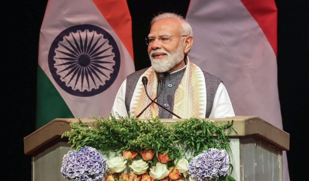 pm modi historic norway trip eyes 100billion dollar deal