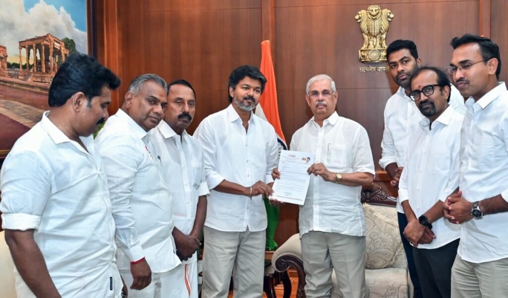 ‘जिसके पास 118 MLA, सरकार उसी की’, Tamil Nadu पर Raj Bhavan सूत्रों का आया बड़ा बयान