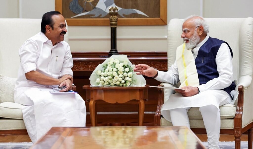 दिल्ली में PM Modi से मिले VD Satheesan, केरल के लिए मांगा केंद्र का साथ दिल्ली में PM Modi से मिले VD Satheesan, केरल के लिए मांगा केंद्र का साथ