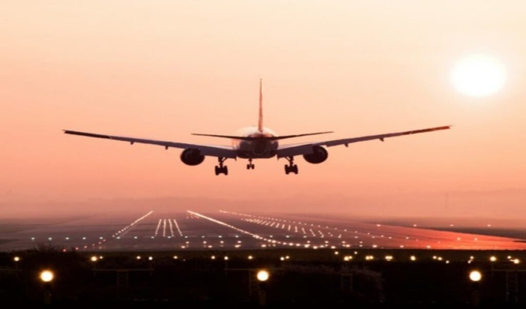 बड़ा हादसा टला! Chennai में Etihad Flight में उड़ान से ठीक पहले तकनीकी खराबी, 280 यात्री सुरक्षित बड़ा हादसा टला! Chennai में Etihad Flight में उड़ान से ठीक पहले तकनीकी खराबी, 280 यात्री सुरक्षित