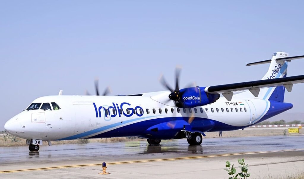 बेंगलुरु एयरपोर्ट पर IndiGo विमान में उड़ा धुआं, सुरक्षित निकाले गए 230 से अधिक यात्री, DGCA ने शुरू की जांच बेंगलुरु एयरपोर्ट पर IndiGo विमान में उड़ा धुआं, सुरक्षित निकाले गए 230 से अधिक यात्री, DGCA ने शुरू की जांच